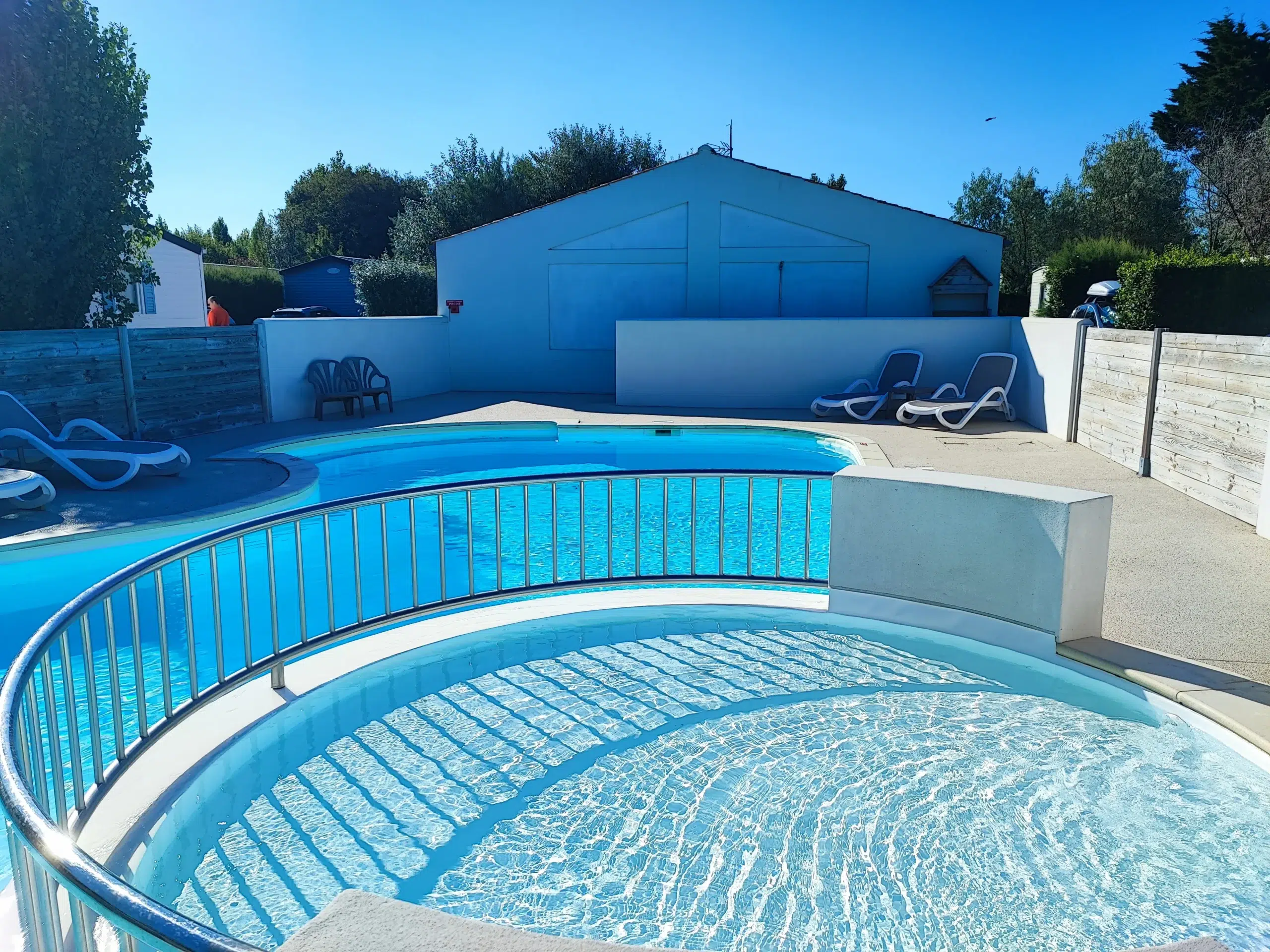 samping le sabia swimming pool