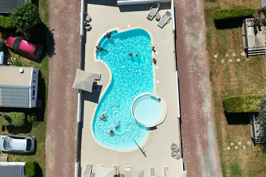 piscine vue du ciel
